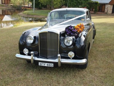 Exclusive Vintage Wedding Cars