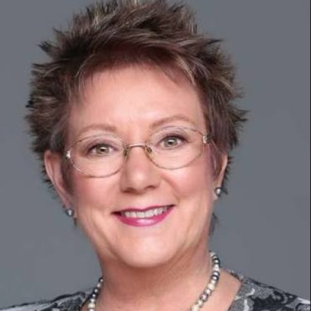 Maureen Thorpe Celebrant (Scottish Background)